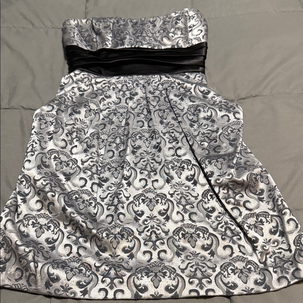 Speechless Black and Silver Patterned Dress